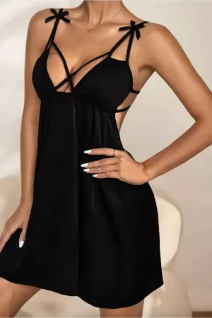 Kadın Siyah Çapraz Askı, Dekolte Ve Fiyonk Detaylı Gecelik