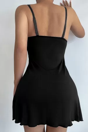 Kadın Siyah Askılı Beli Dantelli Göğsü Fiyonklu Şık Gecelik