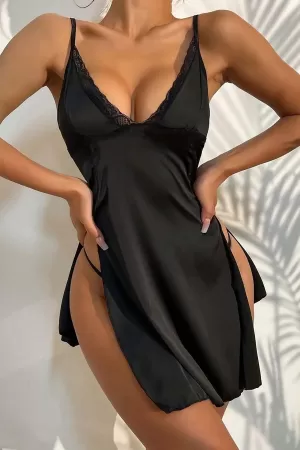 Kadın Siyah Yırtmaçlı Göğsü Dantelli Agraflı Gecelik