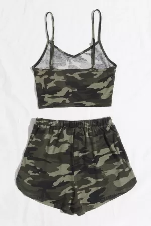 Kadın Kamuflaj Desenli Askılı Crop Top ve Şortlu Gecelik Takım
