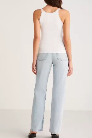 Kadın Beyaz Normal Kalıp Dantel Detalı Ince Askılı Oyuk Yaka Atlet