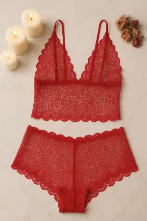 Kadın Kırmızı Dantel Bralet Şort Takımı – Tutkulu ve Çekici İç Giyim