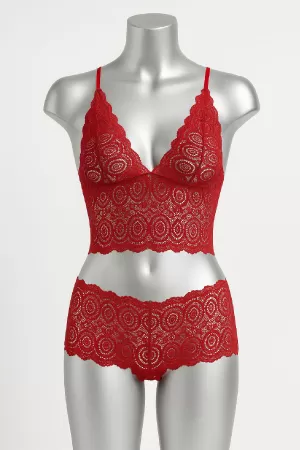 Kadın Kırmızı Dantel Bralet Şort Takımı – Tutkulu ve Çekici İç Giyim