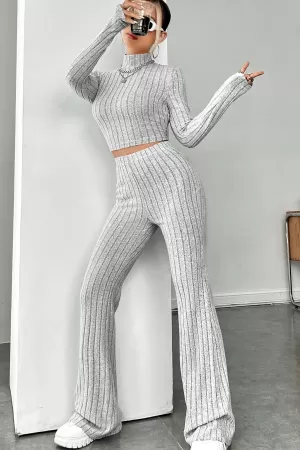 Kadın Gri Çizgili Boğazlı Crop Top ve Yüksek Bel Pantolon Takım