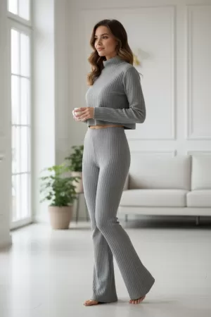 Kadın Fitilli Eşofman Takımı – Gri Boğazlı Crop Üst & İspanyol Paça Pantolon, Esnek Rahat Kalıp