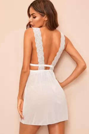 Kadın Beyaz Dantelli Sırtı Açık Gecelik