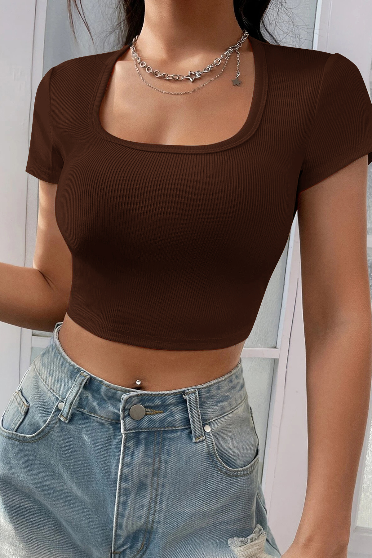 Kadın Kahverengi Yarım Kol Düz Yaka Crop Top Bluz