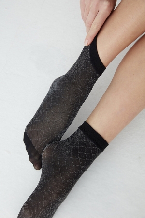 Siyah Simli Desenli Ince Soket Çorap Cross Shine