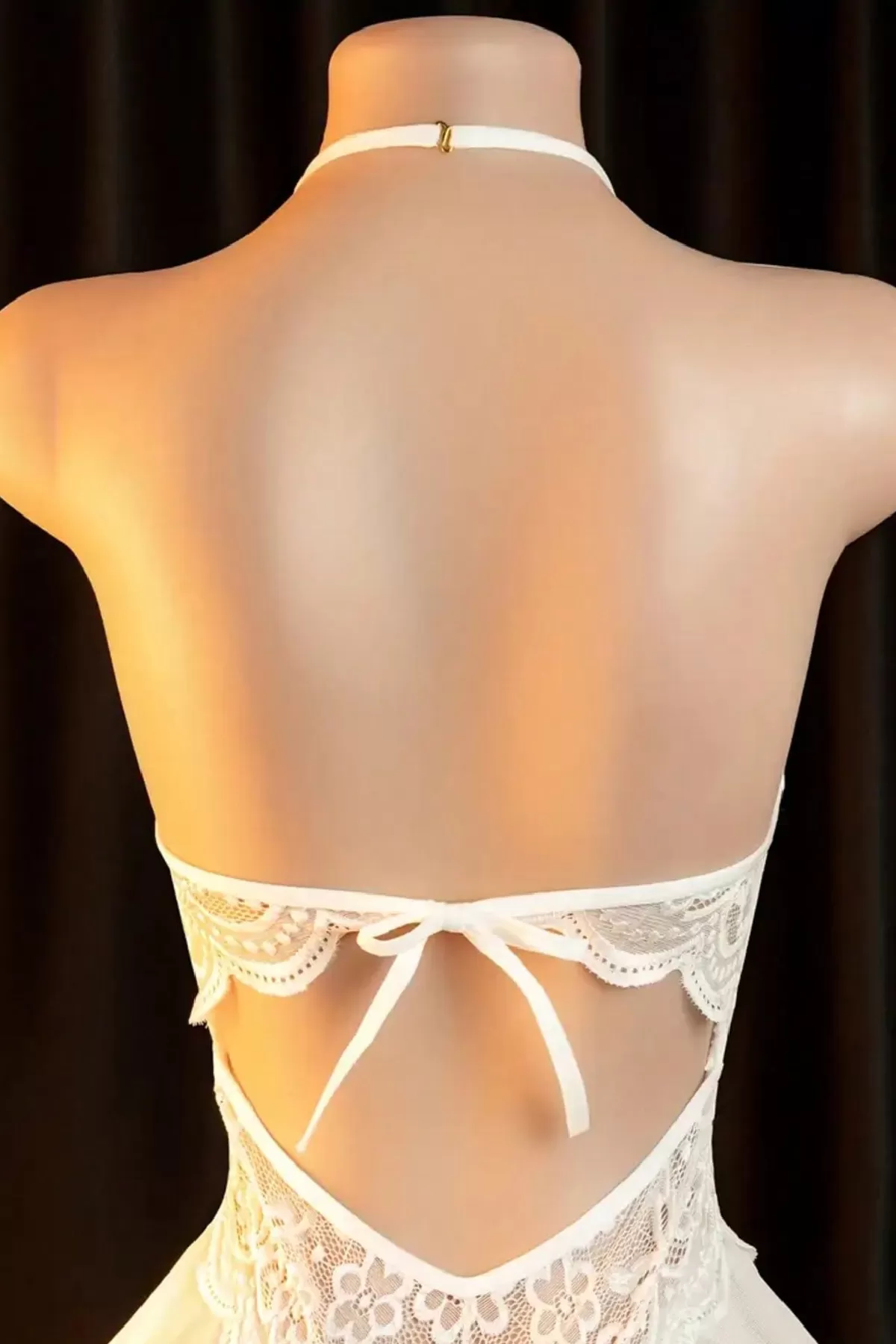 Kadın Beyaz Dantel ve Tül Detaylı Derin V Yaka Teddy Gecelik