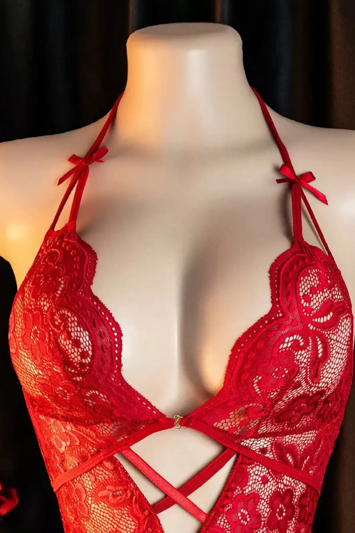 Kadın Kırmızı Dantel ve Tül Detaylı Derin V Yaka Teddy Gecelik