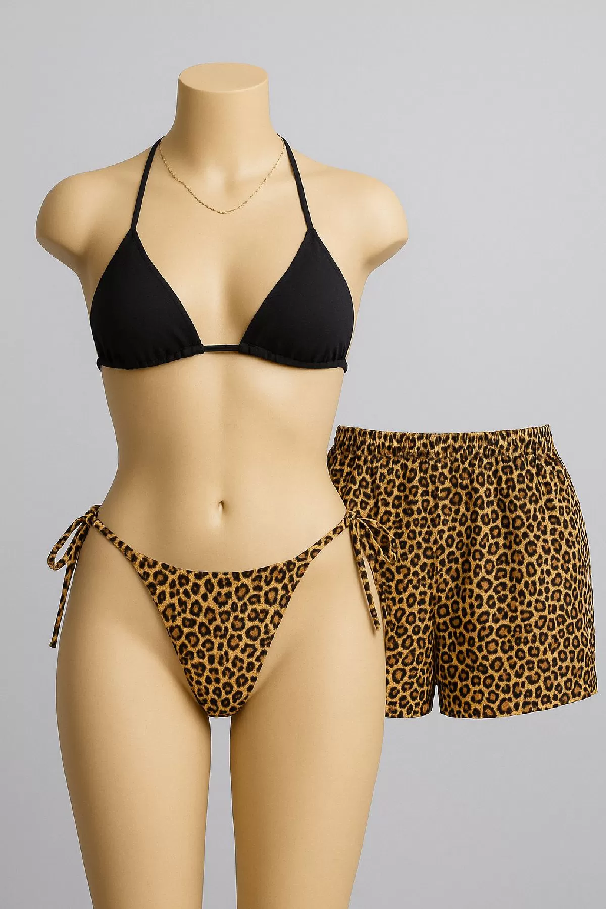 Kadın 3'lü Set Siyah ve Leopar Desenli Şortlu Yandan Bağlamalı Bikini Mayo Takımı