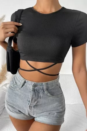 Kadın Siyah Yarım Kol Çapraz Bağlamalı Crop Top Bluz