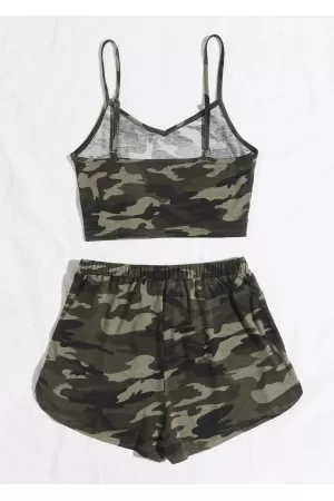 Kadın Kamuflaj Desenli Askılı Crop Top ve Şortlu Gecelik Takım