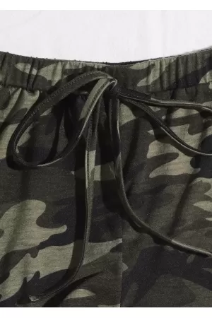 Kadın Kamuflaj Desenli Askılı Crop Top ve Şortlu Gecelik Takım