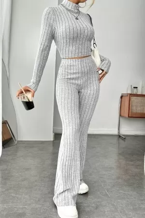 Kadın Gri Çizgili Boğazlı Crop Top ve Yüksek Bel Pantolon Takım