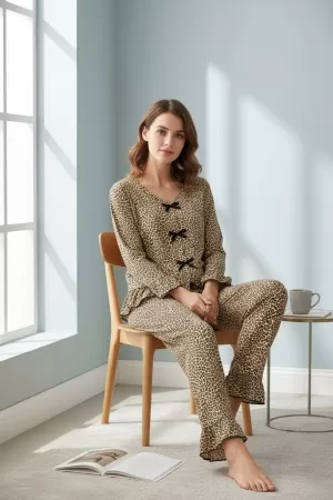 Kadın Uzun Kollu Leopar Desenli Fiyonklu Ev Giyim Pijama Takımı